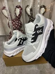 Tenis On Cloud Unisex